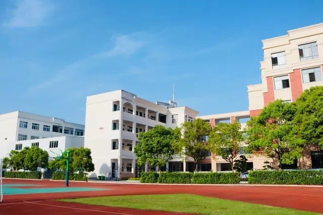 学校